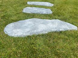 Abstract gradient suggesting stepping stones on sandy neutral ground